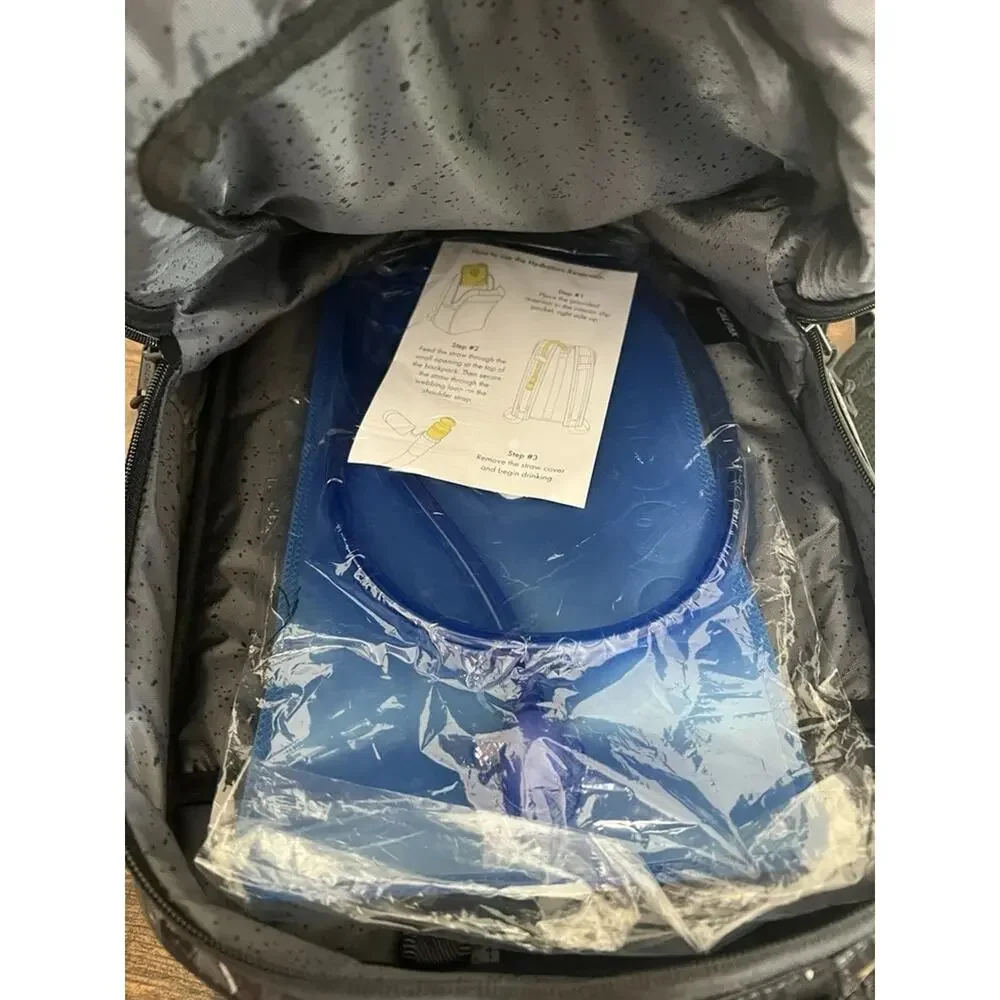 NWT Calpak Terra 16L Hydration Backpack OBSIDIAN